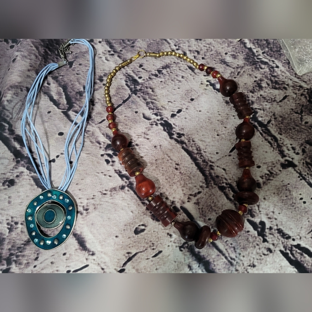 Lot of 2 costume jewelry necklaces epoxy turquoise auburn beaded